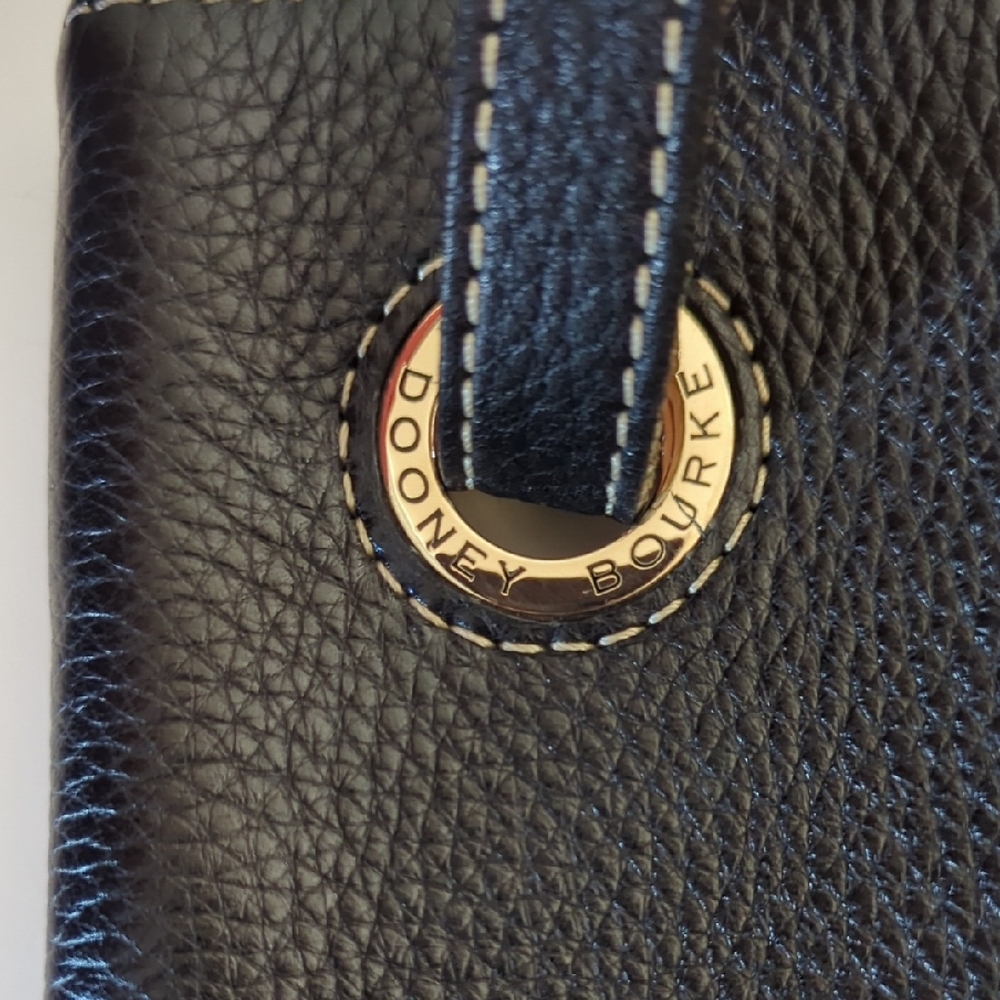 Dooney & Bourke Black Leather Shoulder Bag - Picture 3 of 11